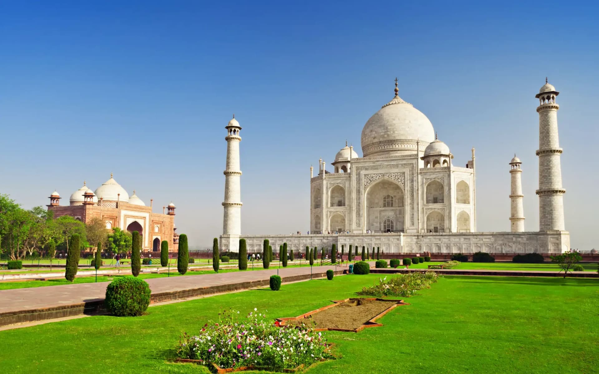 7 Most Beautiful Countries to Visit in Asia for First-Time Travelers