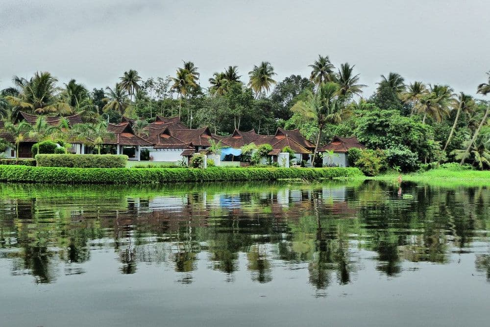 Kerala Travel Guide 2026: Best Places, Best Time & Hidden Gems