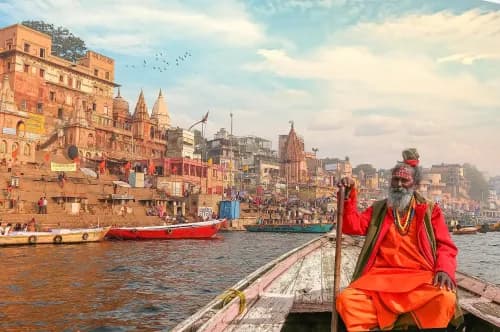 Uttar Pradesh Becomes India’s Most Visited State in 2025, Driven by Mahakumbh Tourism Boom