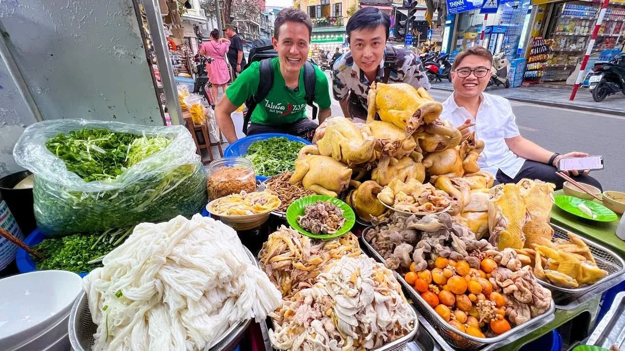 Top 10 Street Food in Vietnam: Must-Try Vietnamese Dishes for Every Traveler