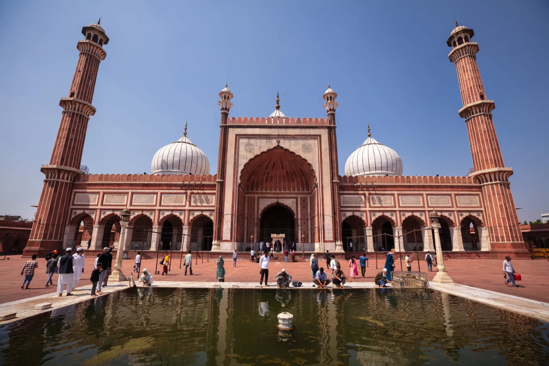 Top 10 Places to Visit in Delhi - Famous Landmarks, History & Travel Tips